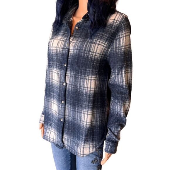 NWT Dylan Los Angeles Blue Plaid Cozy Fleece Button Front Shirt - Picture 4 of 6